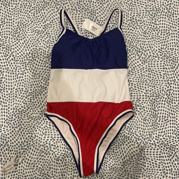 Xhilaration One-Piece Bathing Suit - Picture 3 of 5